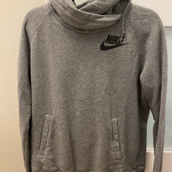 Nike Sweater - Picture 1 of 3